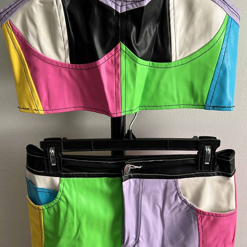 2 Piece Color Block Set - Picture 2 of 6